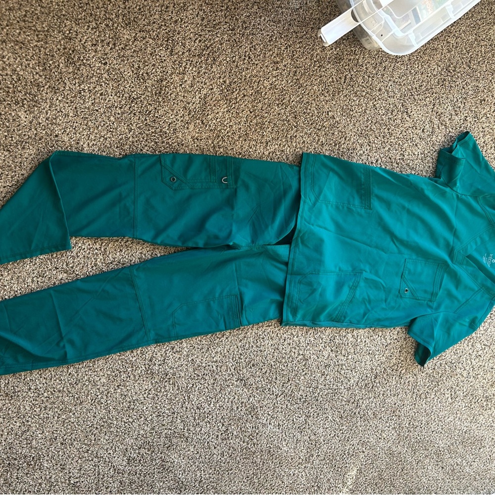 Cherokee Men's Teal Scrub Set